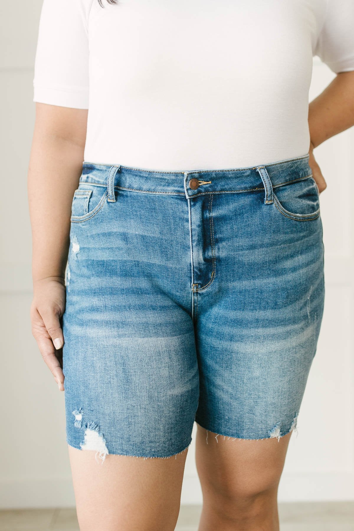 Judy Blue Straight Edge Shorts - Light Wash
