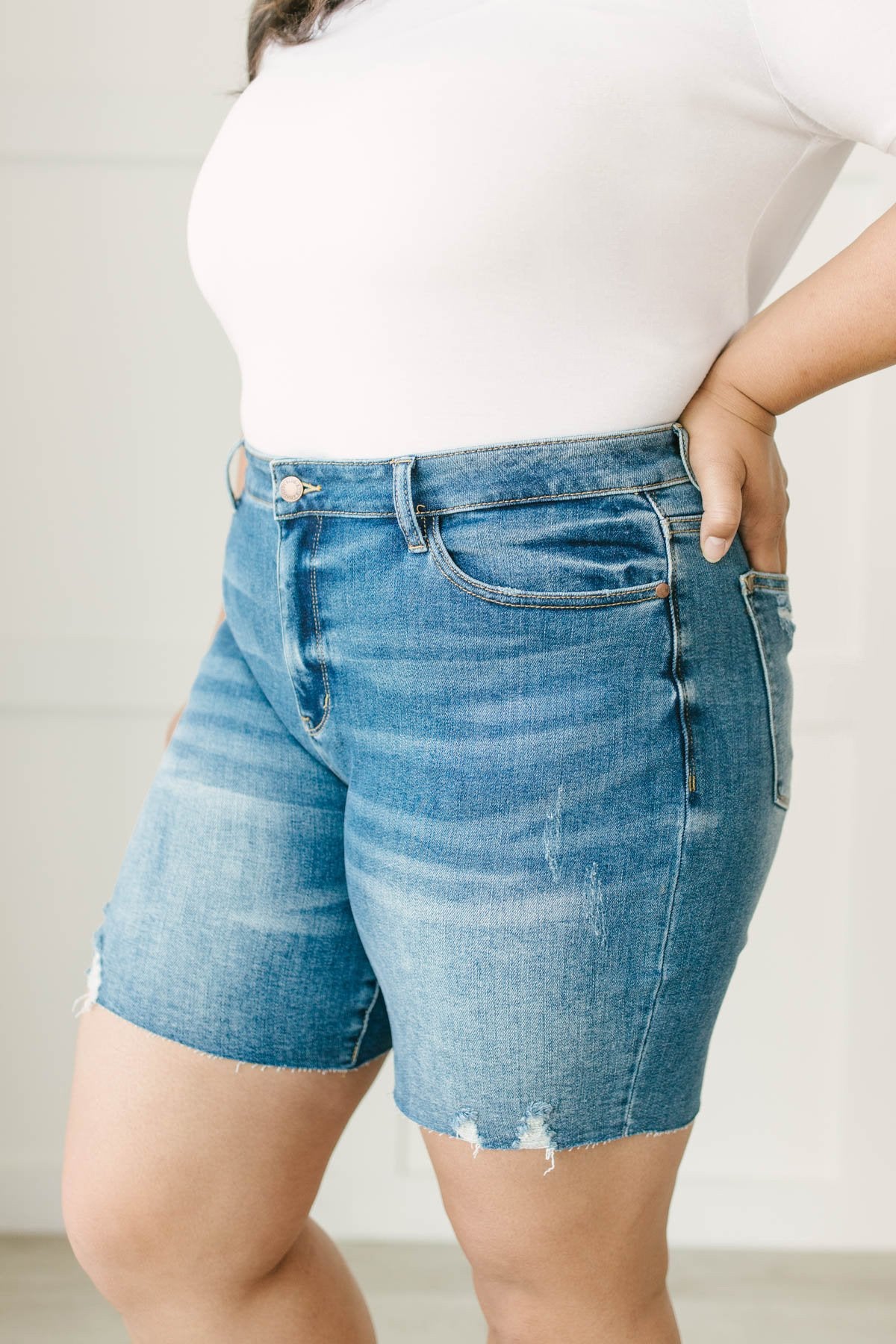 Judy Blue Straight Edge Shorts - Light Wash