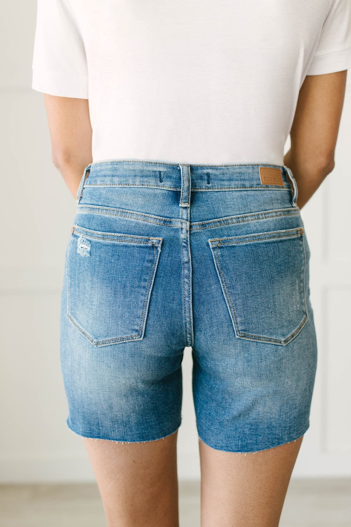 Judy Blue Straight Edge Shorts - Light Wash