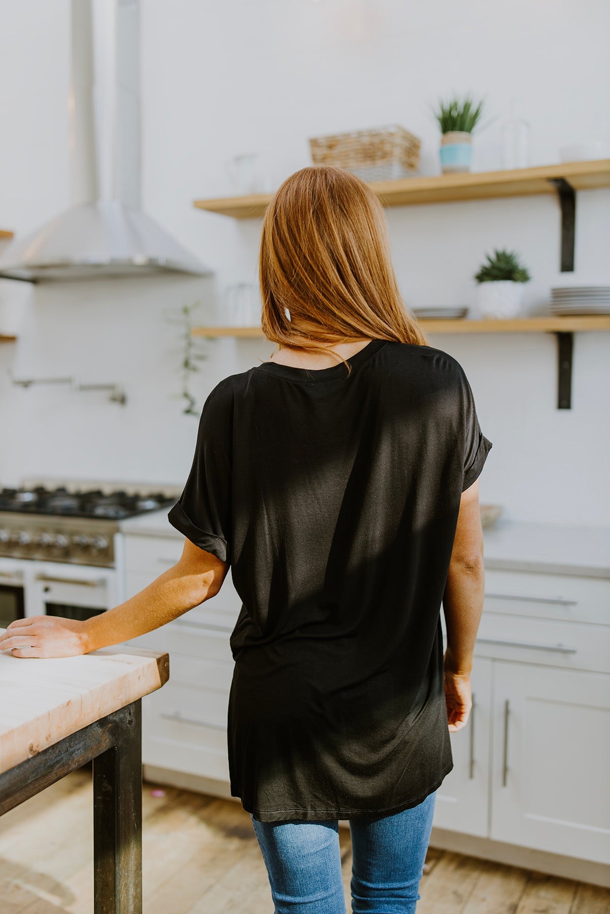 Sunday Mornings V-Neck Tee In Black