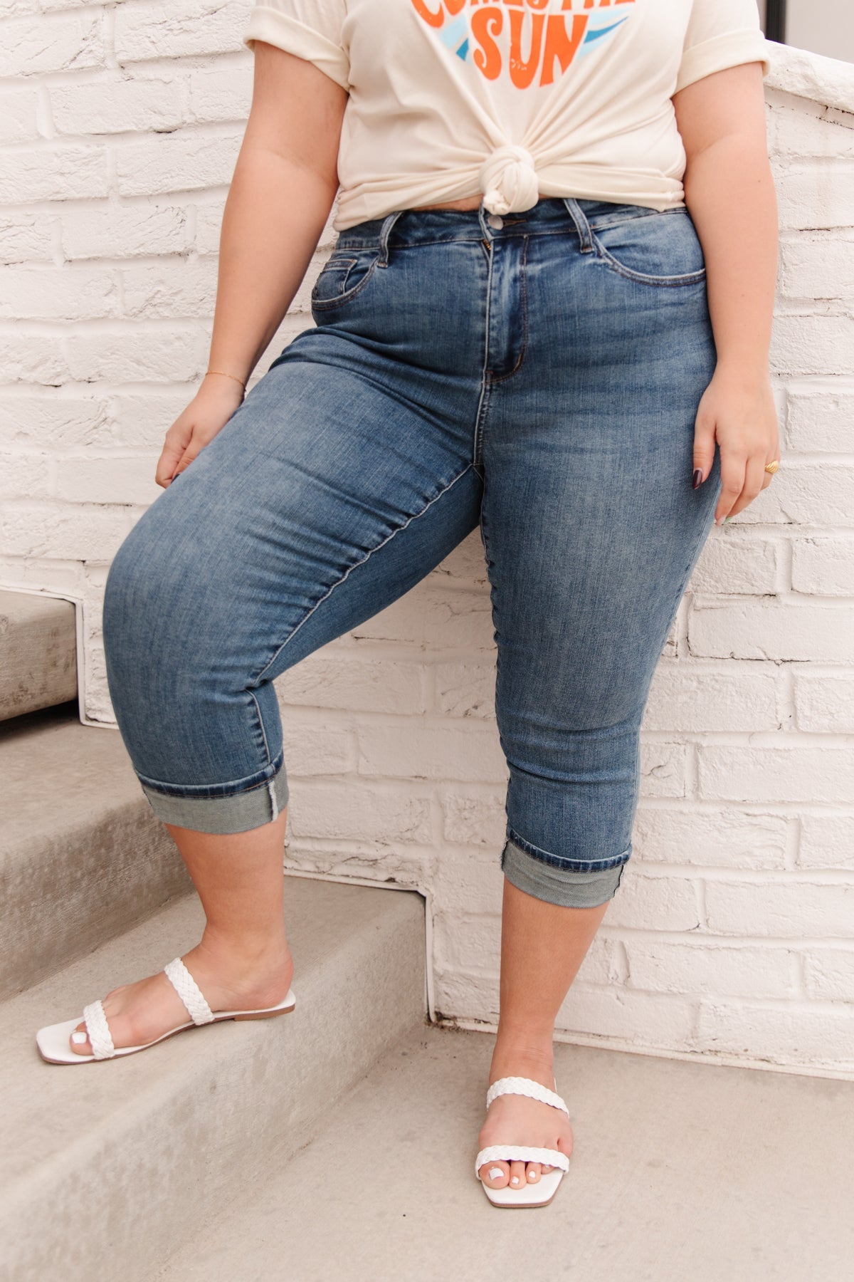 Judy Blue Suzie Mid-Rise Cuffed Capris