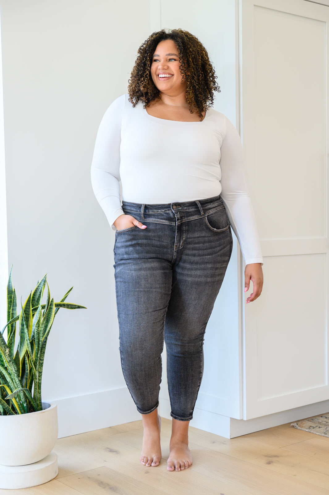Judy Blue Front Yoke Skinny Black Wash Jeans