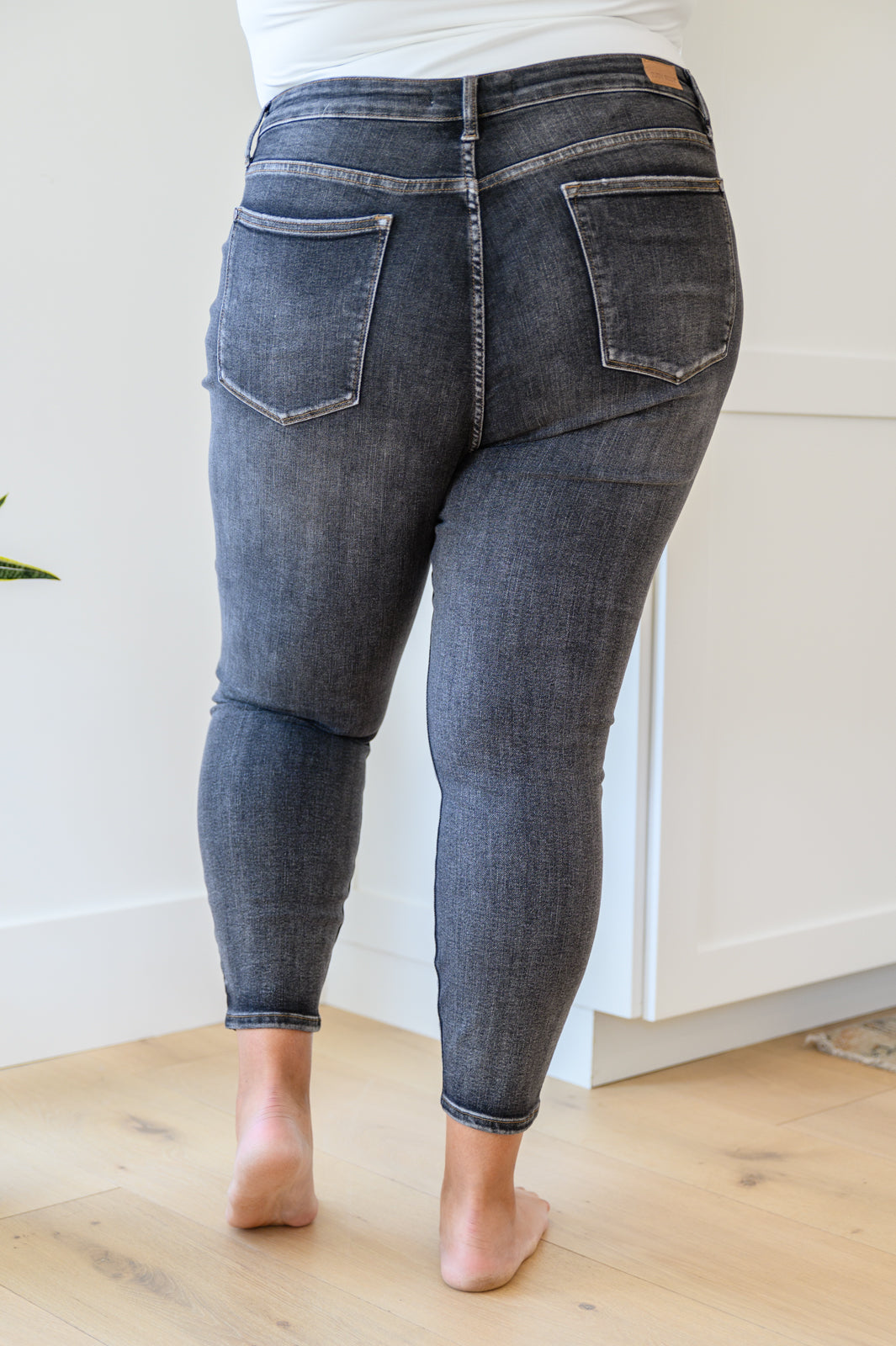 Judy Blue Front Yoke Skinny Black Wash Jeans