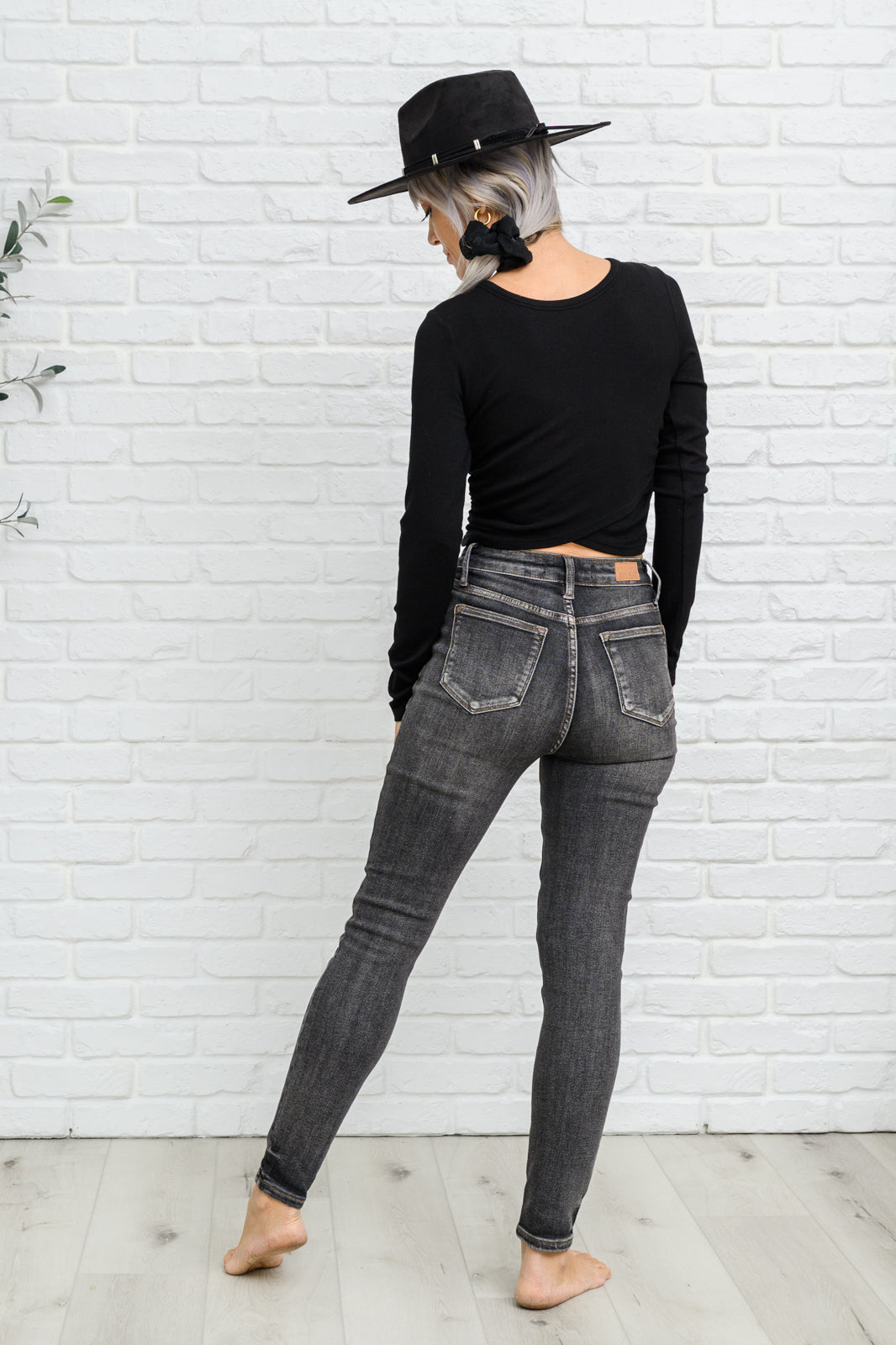 Judy Blue Front Yoke Skinny Black Wash Jeans