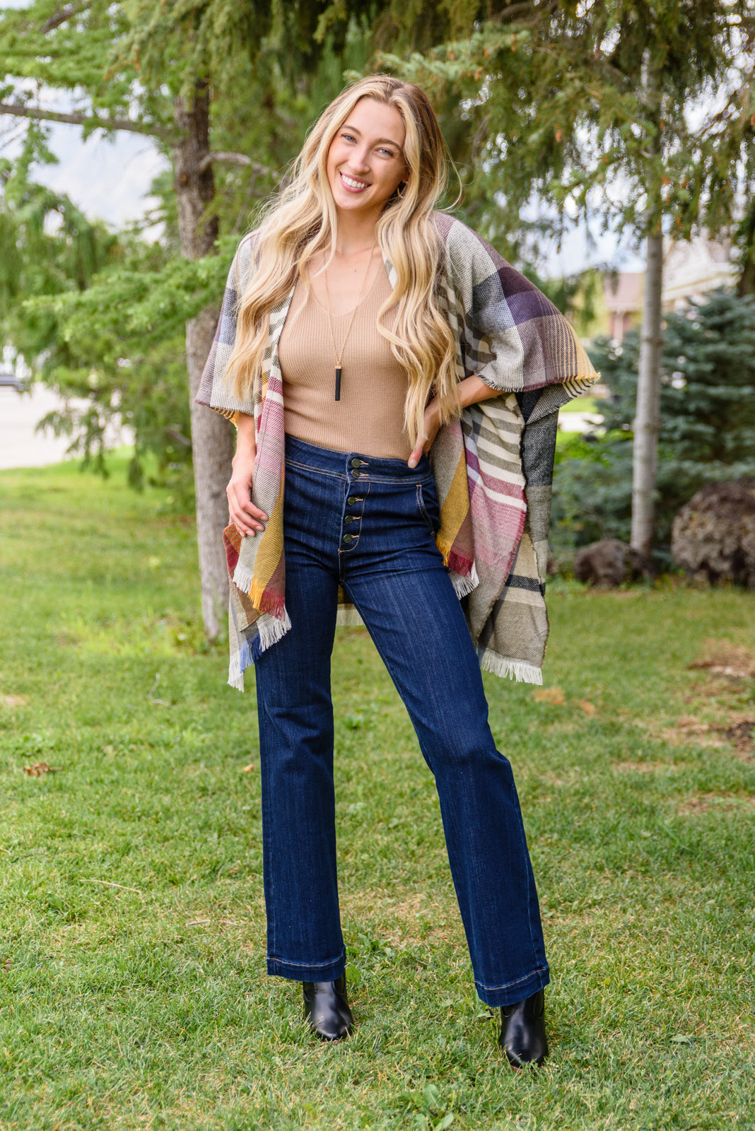 Risen Wide Leg Flare Jeans