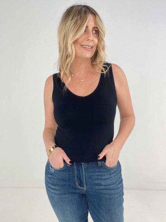 Yelete Short Version-Reversible V Neckline Seamless Tank