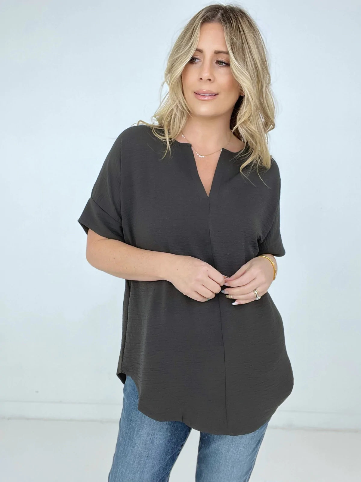 Woven Airflow Split Neck Short Sleeve Top