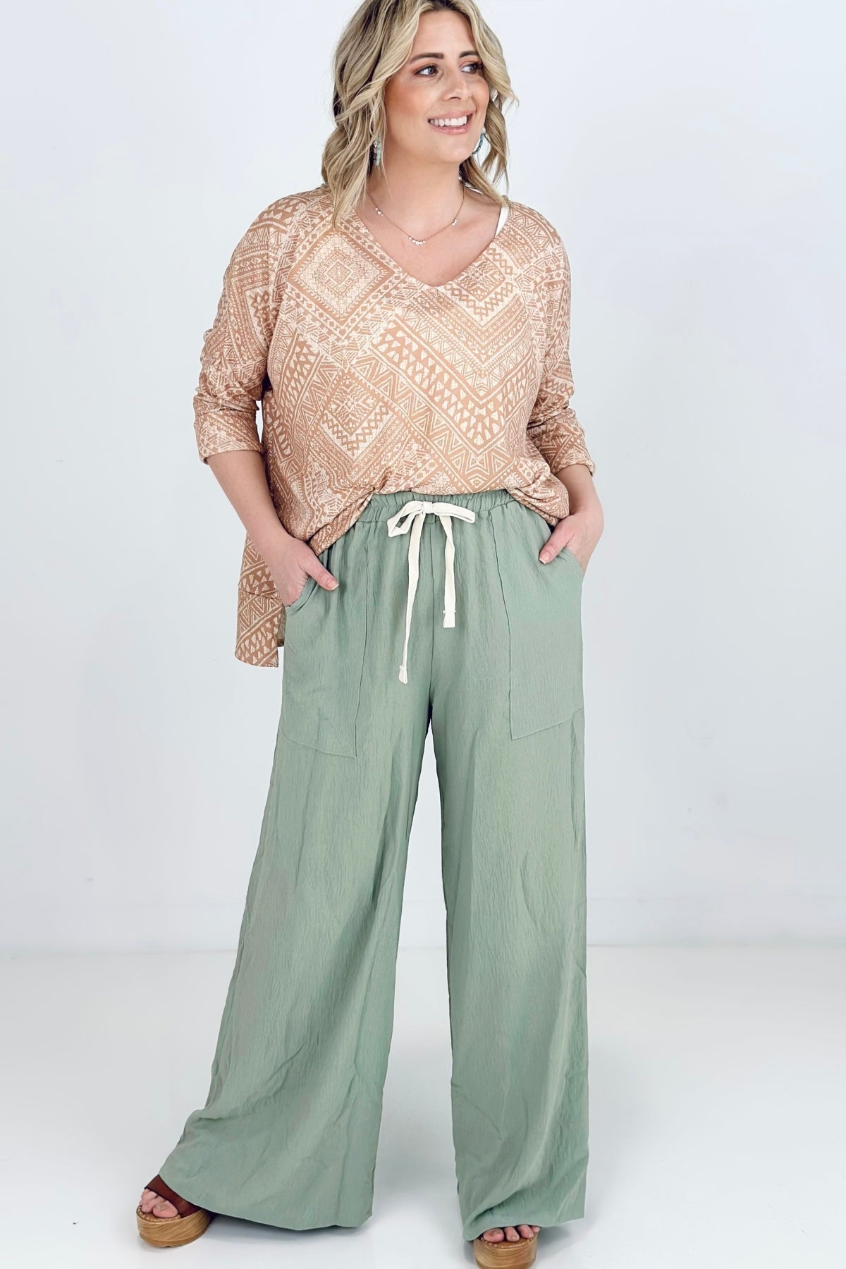 Sage Solid Wide Leg Pants
