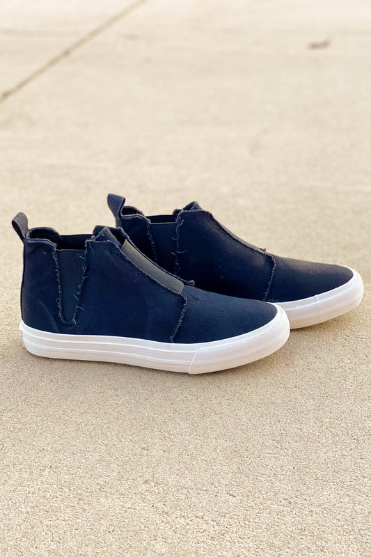 Very G Frankie Sneaker in Black