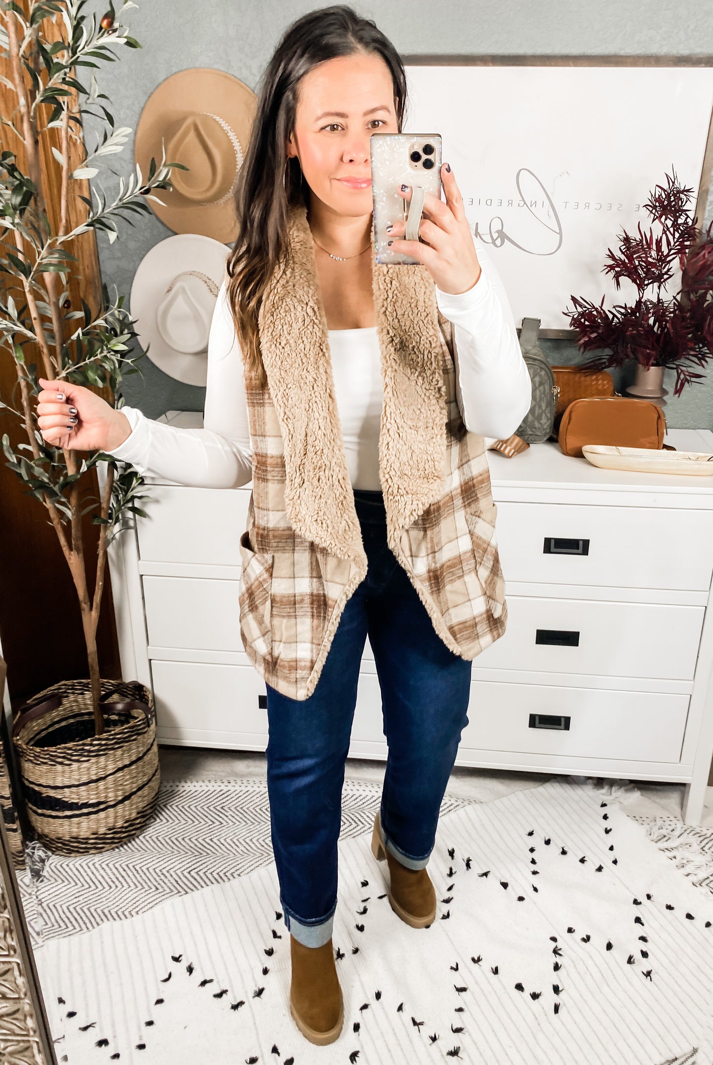 Snug And Stylish Plaid Fur Lined Wide Collar Vest