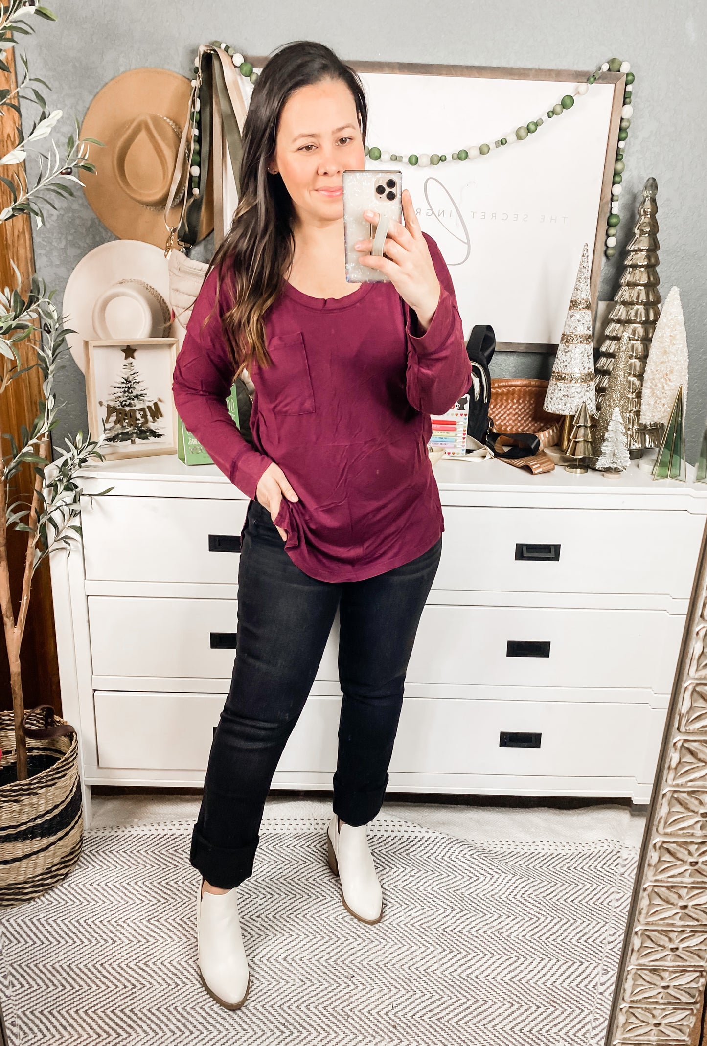 Long Sleeve Knit Top With Pocket In Burgundy