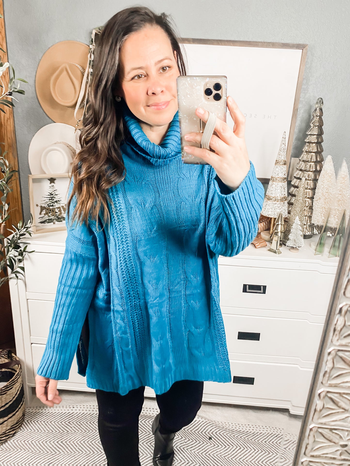 Solid Turtle Neck Cable Knit Hi-Low Sweater - Teal