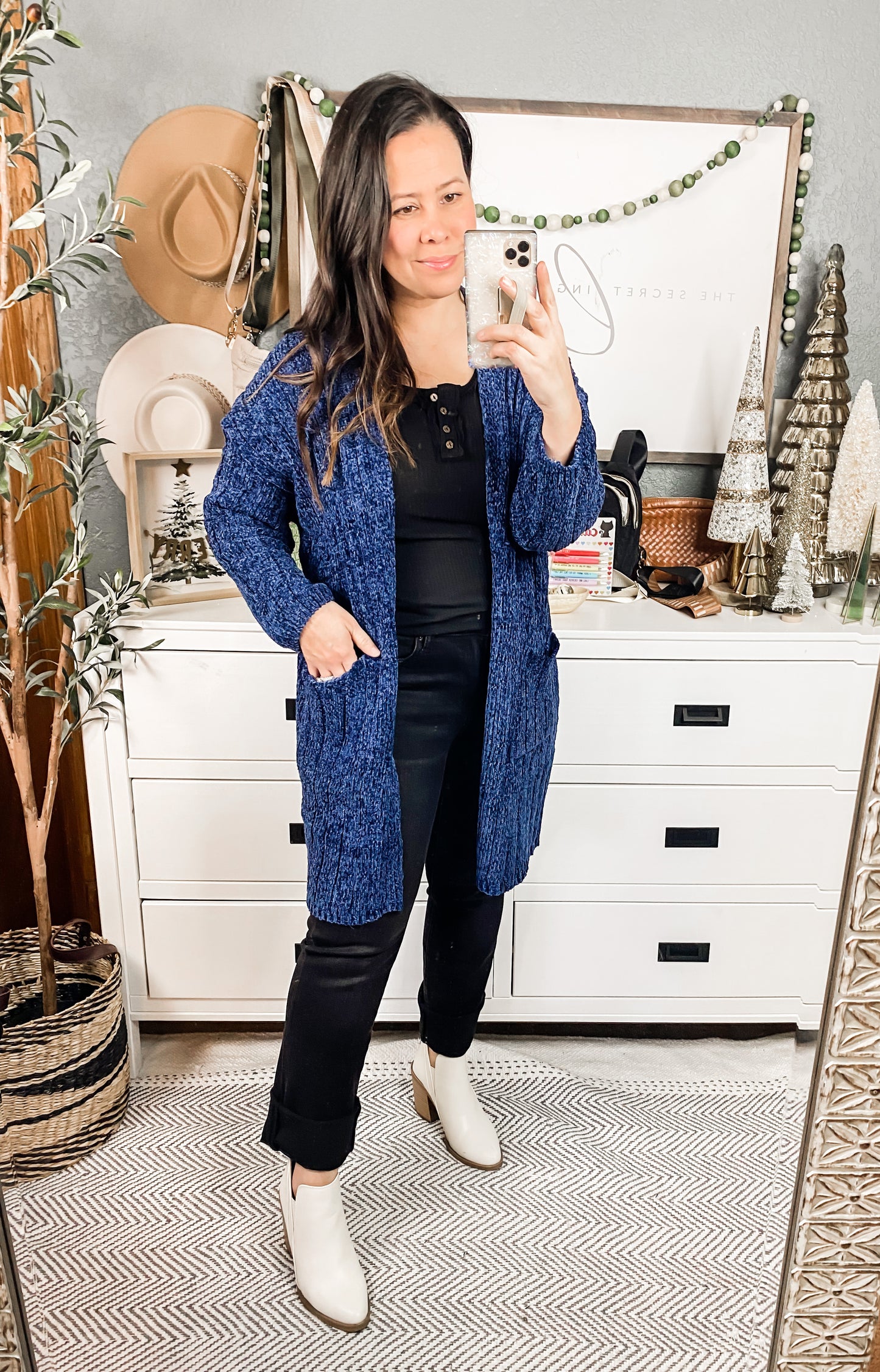 Mountain Mornings Cardigan In Navy