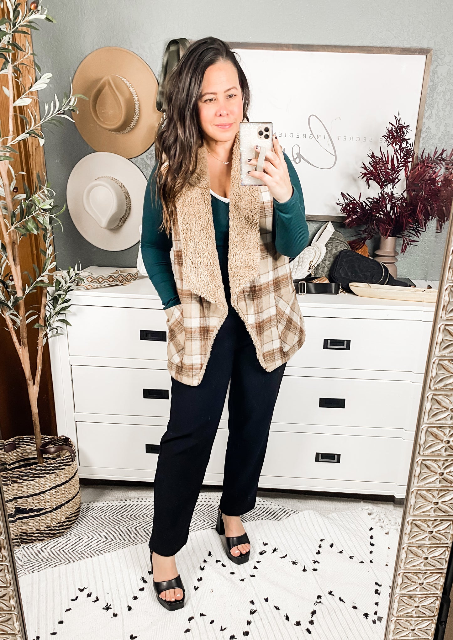 Snug And Stylish Plaid Fur Lined Wide Collar Vest