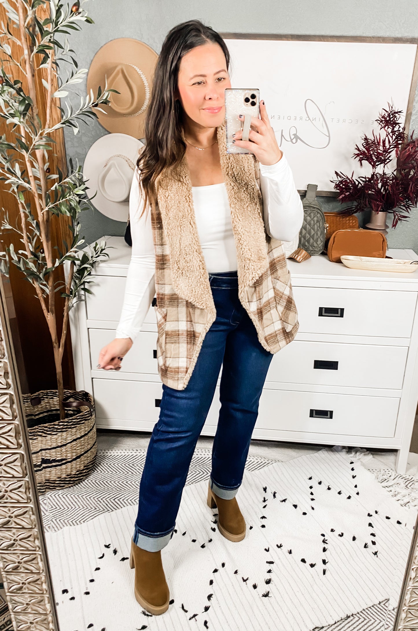 Snug And Stylish Plaid Fur Lined Wide Collar Vest